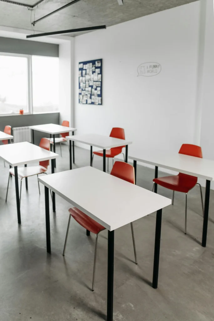 to-be-smart-plovdiv-website-agliiski-za-uchenitsi-kakvo-ni-predstoi